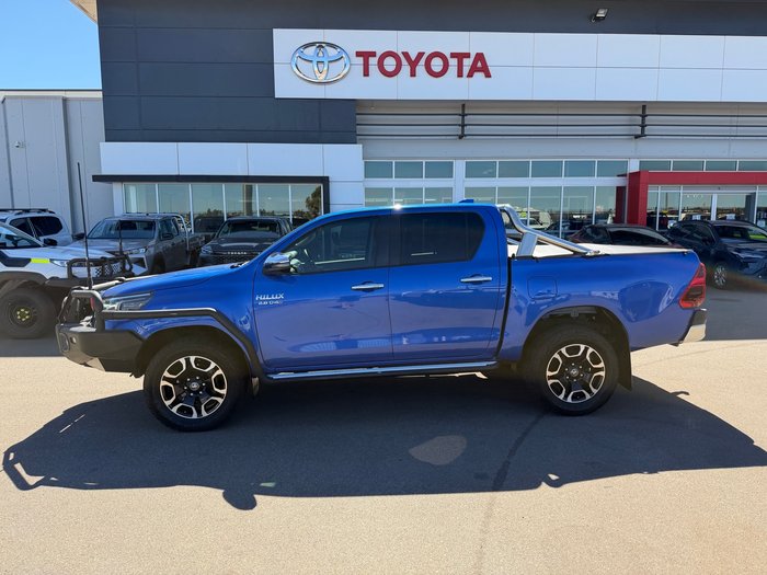 2022 Toyota Hilux SR5 Blue