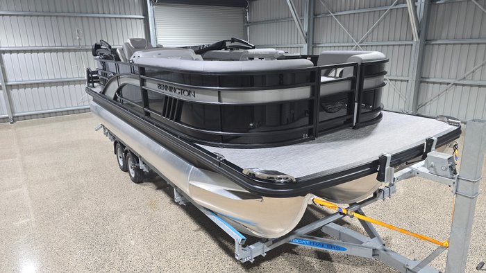 2024 BENNINGTON 21L 21L MIDNIGHT BLACK