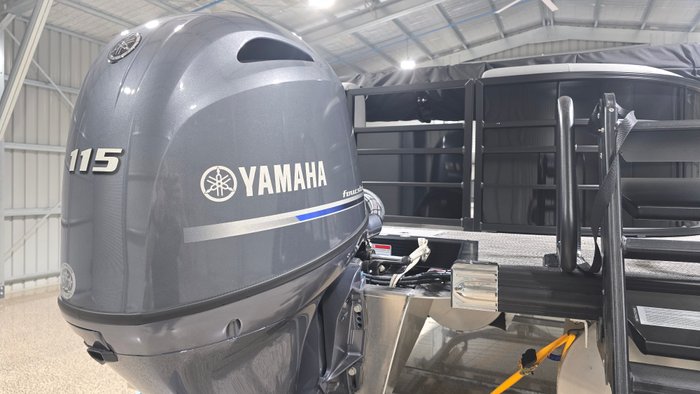 2024 BENNINGTON 21L 21L MIDNIGHT BLACK