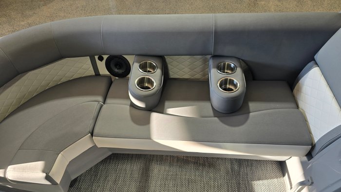 2024 BENNINGTON 21L 21L MIDNIGHT BLACK