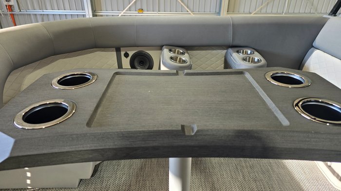 2024 BENNINGTON 21L 21L MIDNIGHT BLACK