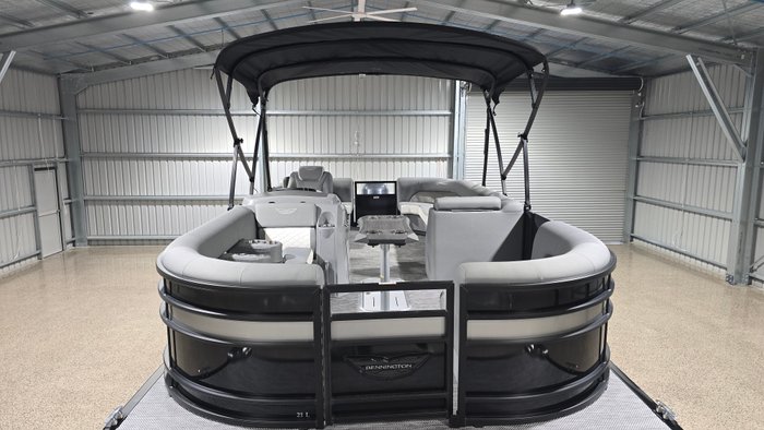 2024 BENNINGTON 21L 21L MIDNIGHT BLACK