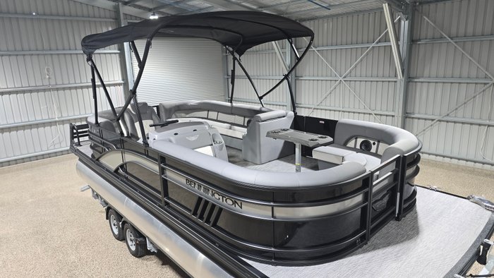 2024 BENNINGTON 21L 21L MIDNIGHT BLACK