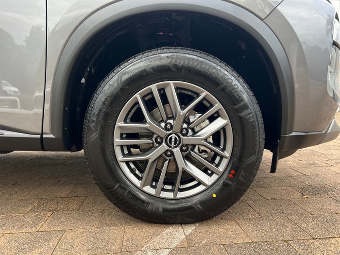 2025 Nissan X-TRAIL ST 2WD