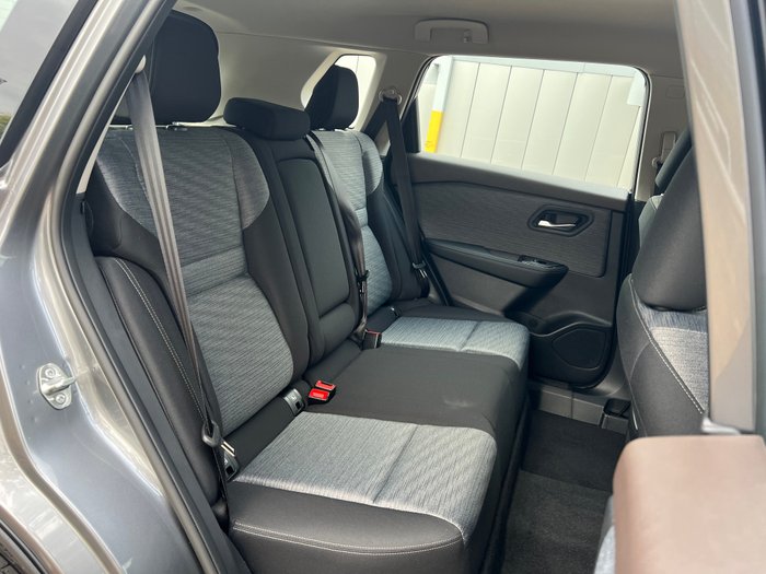 2025 Nissan X-TRAIL ST 2WD