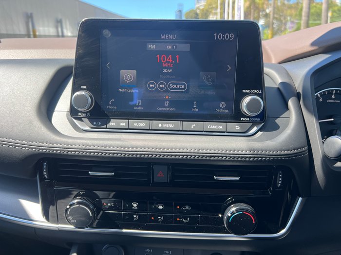 2025 Nissan X-TRAIL ST 2WD