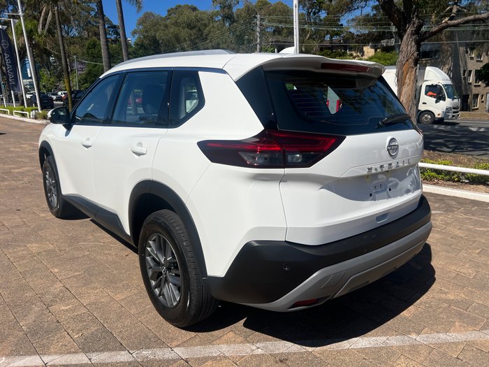 2025 Nissan X-TRAIL ST 2WD