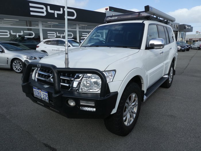 2015 Mitsubishi Pajero GLX LWB (4x4)