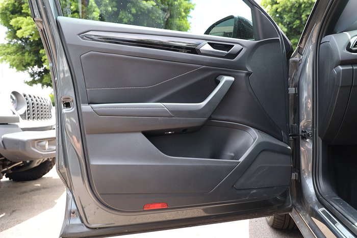 2023 Volkswagen T-Roc 140TSI R-Line