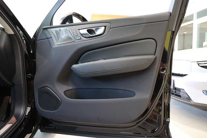 2024 Volvo XC60 Ultra B5 Bright