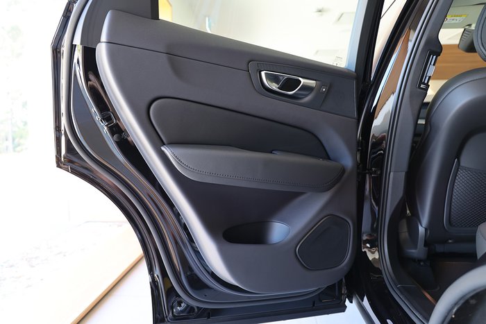 2024 Volvo XC60 Ultra B5 Bright