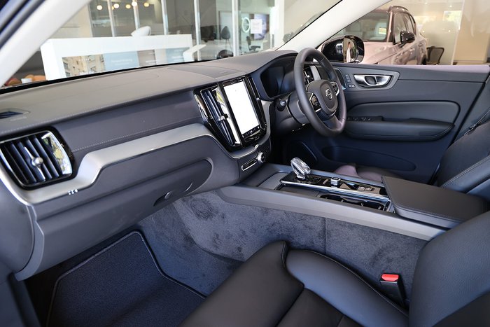 2024 Volvo XC60 Ultra B5 Bright