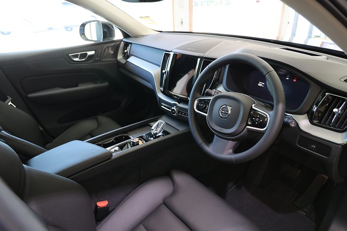 2024 Volvo XC60 Ultra B5 Bright