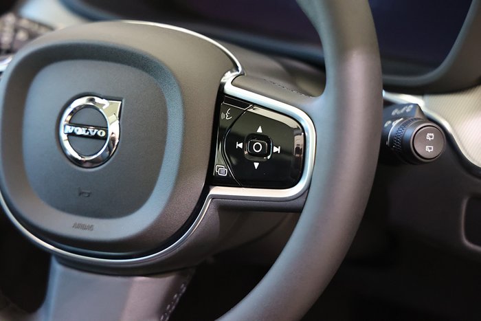 2024 Volvo XC60 Ultra B5 Bright