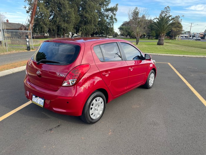 2015 HYUNDAI i20