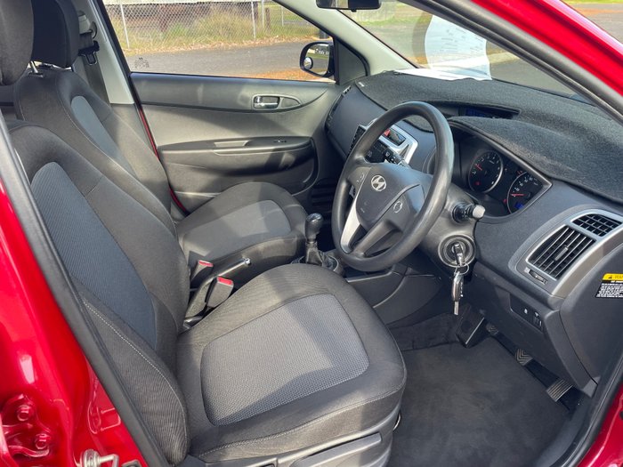 2015 HYUNDAI i20