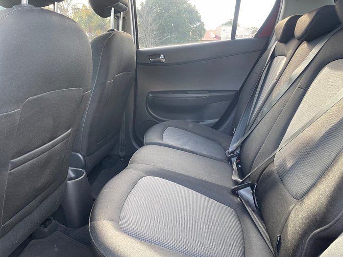 2015 HYUNDAI i20
