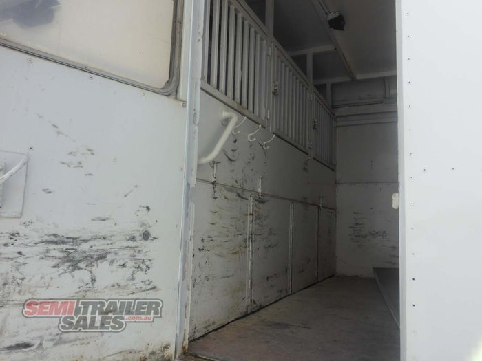 1996 Sinclair Single Axle Horse Float