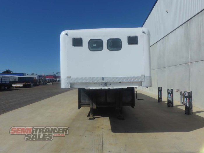 1996 Sinclair Single Axle Horse Float