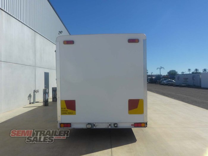 1996 Sinclair Single Axle Horse Float