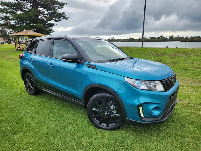 2025 Suzuki Vitara Turbo Shadow