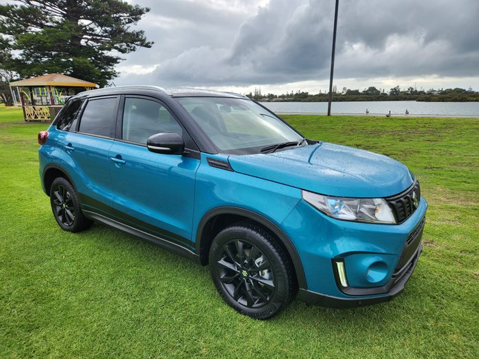 2025 Suzuki Vitara Turbo Shadow