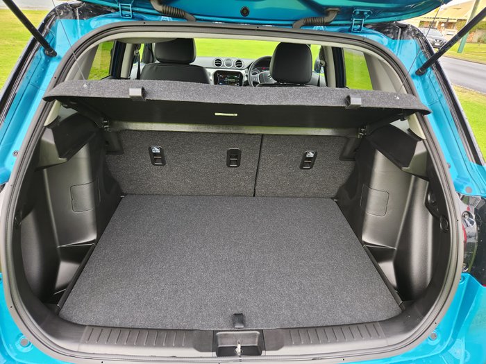2025 Suzuki Vitara Turbo Shadow