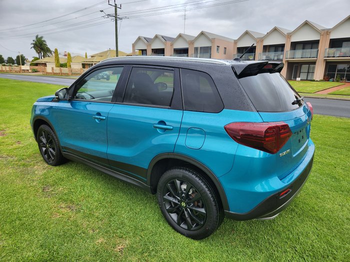 2025 Suzuki Vitara Turbo Shadow