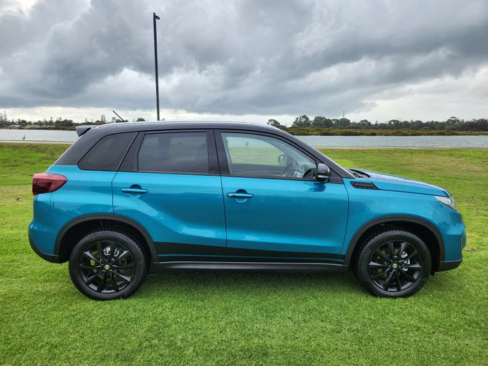 2025 Suzuki Vitara Turbo Shadow