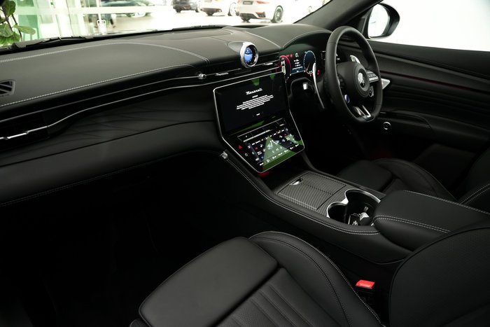 2026 Maserati Grecale TROFEO 530HP 4WD FUORISERIE-NIGHT