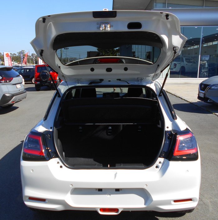 2025 SUZUKI SWIFT HYBRID GLX