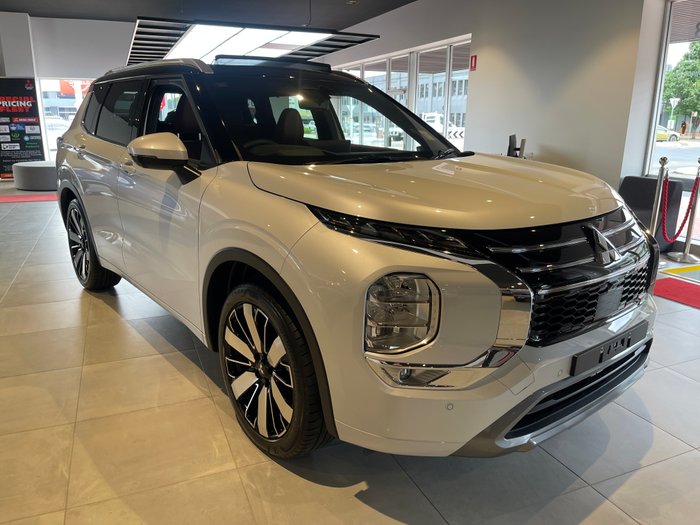 2025 MITSUBISHI Outlander