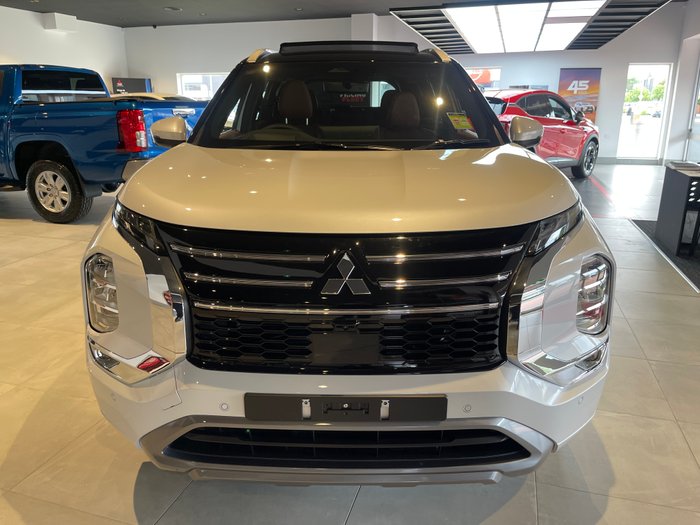 2025 MITSUBISHI Outlander EXCEED TOURER