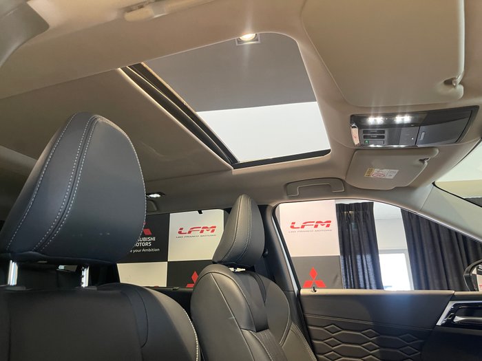 2025 MITSUBISHI Outlander EXCEED TOURER