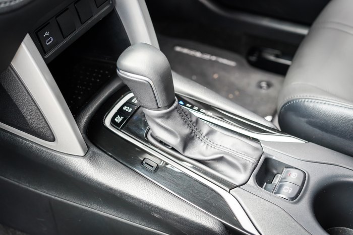 2025 Toyota Corolla Cross Hybrid GXL