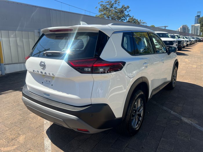 2025 Nissan X-TRAIL ST 2WD
