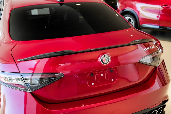 2025 Alfa Romeo Giulia Quadrifoglio
