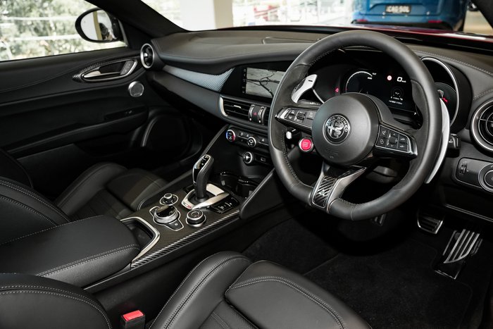 2025 Alfa Romeo Giulia Quadrifoglio