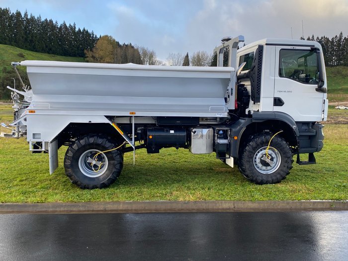MAN TGM 18.320 4x4 Spreader