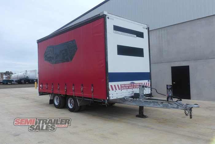 2005 Tag-A-Long Dual Axle Curtainsider Trailer