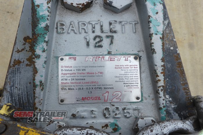 2005 Tag-A-Long Dual Axle Curtainsider Trailer