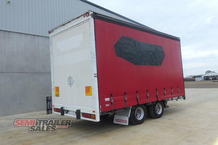2005 Tag-A-Long Dual Axle Curtainsider Trailer