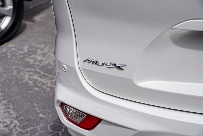 2025 Isuzu MU-X LS-T