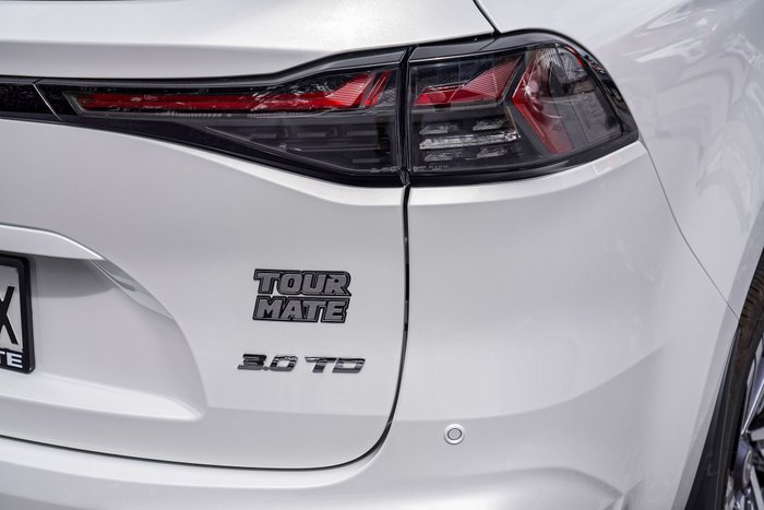 2025 Isuzu MU-X LS-T