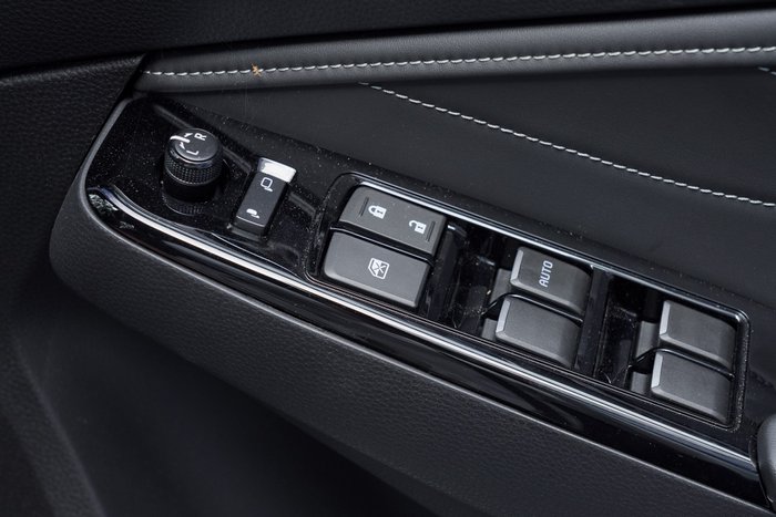 2025 Isuzu MU-X LS-T