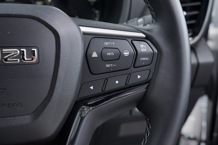 2025 Isuzu MU-X LS-T