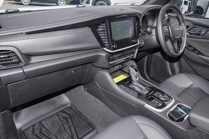 2025 Isuzu MU-X LS-T