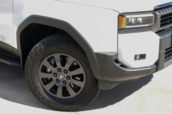 2025 Toyota PRADO