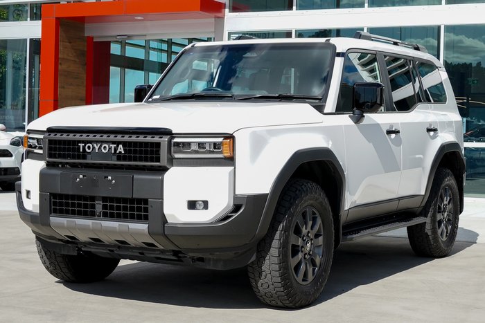 2025 Toyota PRADO