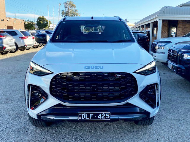 2025 ISUZU MU-X XT